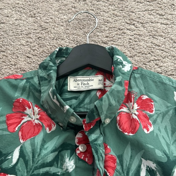Abercrombie Short Sleeve Button Down - Hawaiian Shirt - Picture 3 of 5
